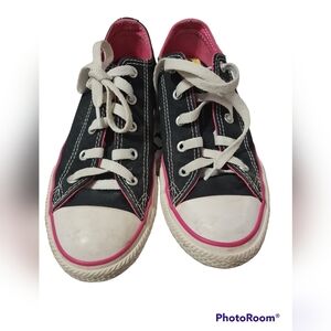 All Star Converse Low Top Girls Sneakers Size 3